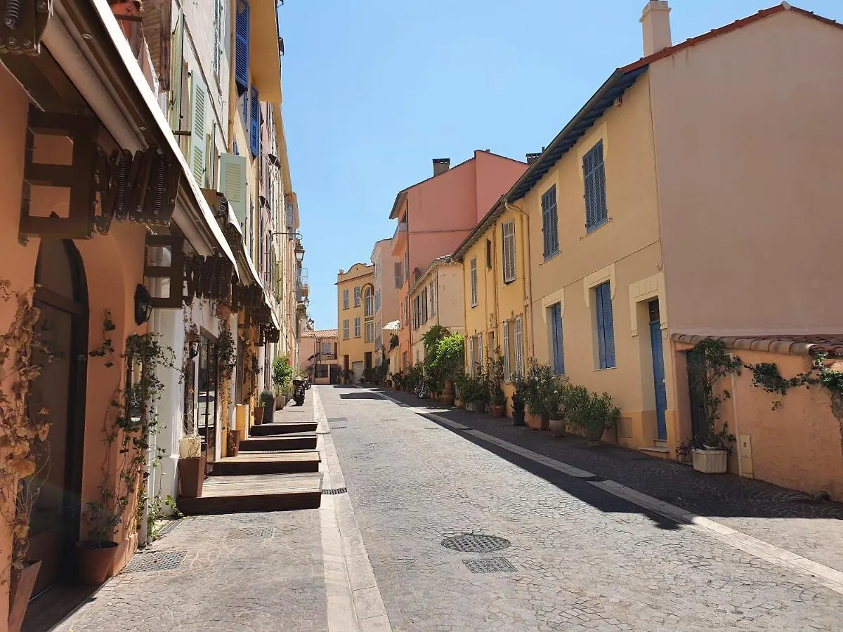 Suquet 22 - 2 Pieces, Cannes Coeur Historique, Calme, Plage A 300M, Parking 0*,  Frankrijk